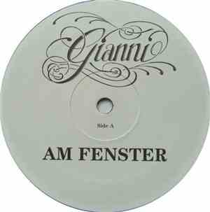 Gianni - Am Fenster