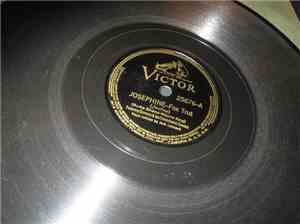Tommy Dorsey And His Clambake Seven - Josephine / If The Man In The Moon We ...