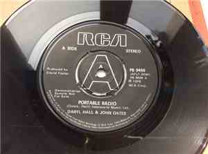 Daryl Hall & John Oates - Portable Radio