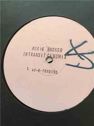 Ankie Bagger - People Say It's In The Air