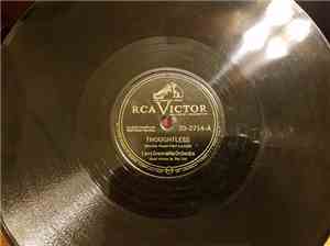Larry Green And His Orchestra - Thoughtless / Wishing