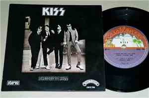 Kiss - Dressed To Kill