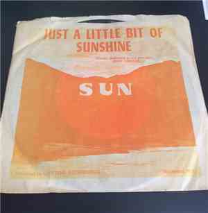 Sun  - Give Me Love / We've Been To The Mountain