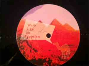 Unknown Artist - Walk Like An Egyptian