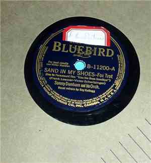 Sonny Dunham And His Orchestra - Sand In My Shoes / Easy Street