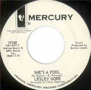 Lesley Gore - She's A Fool / The Old Crowd