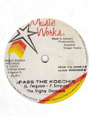 The Mighty Diamonds - Pass The Koechie