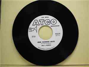 Nina & Frederik - Nine Hundred Miles / Listen To The Music