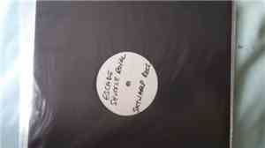 Escade - Shuffle Royal