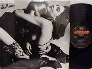 Scorpions - Love At First Sting