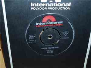 Slade - Cum On Feel The Noize