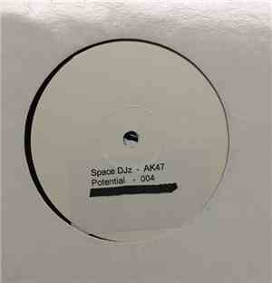 Space DJz - AK-47