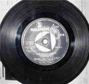 The Plastic Ono Band - Give Peace A Chance / Remember Love