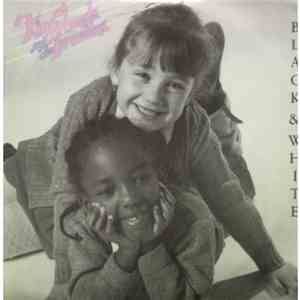 King Sounds And The Israelites - Black & White