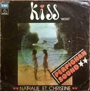 Nathalie Et Christine Con Les Vibrations / Les Vibrations - Kiss = Beso