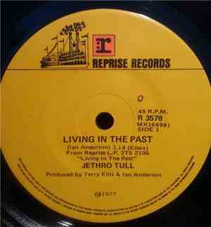 Jethro Tull - Living In The Past / Christmas Song