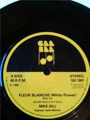 Mike Gill  - Fleur Blanche (White Flower)